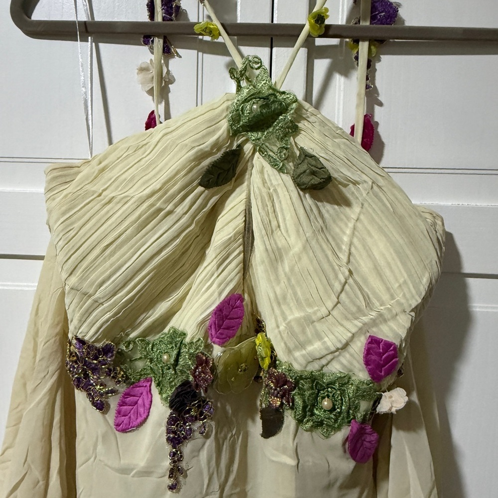 Elegant Cream Floral Maxi Dress with Green and Pink Accents - Picture 8 of 15
